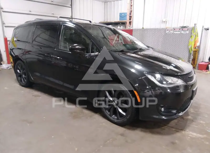 2018 Chrysler PACIFICA photo