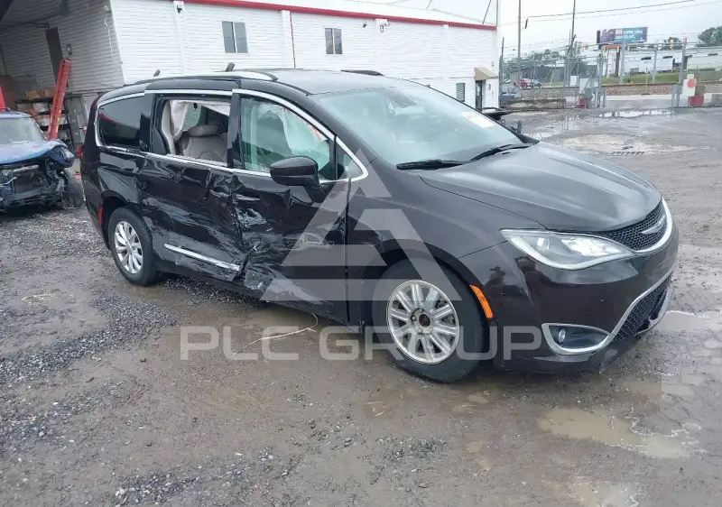 2018 Chrysler PACIFICA photo