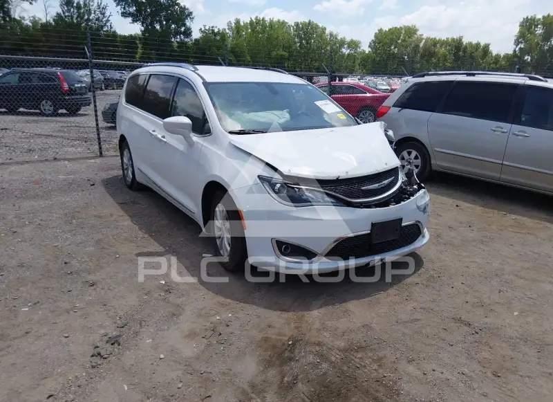 2018 Chrysler PACIFICA photo