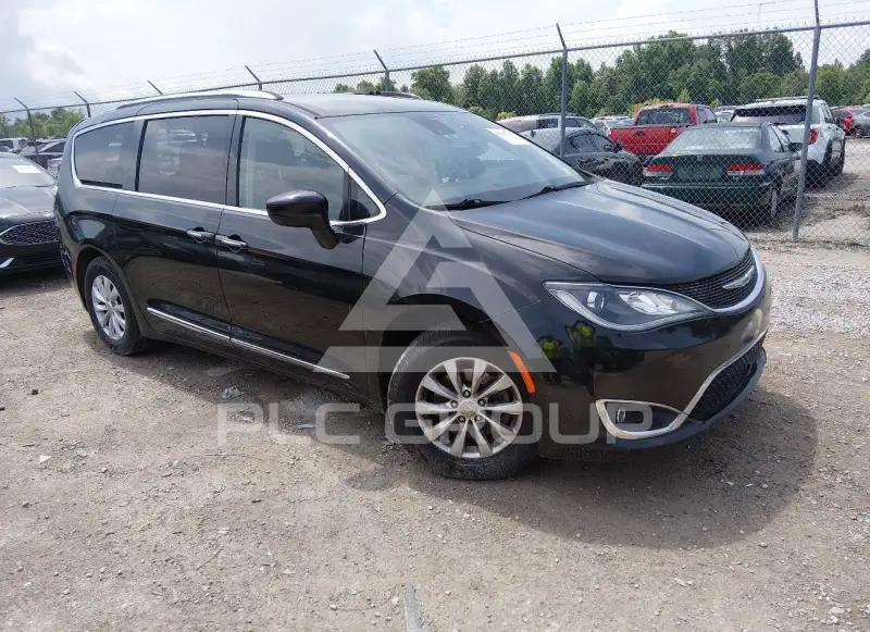 2018 Chrysler PACIFICA photo
