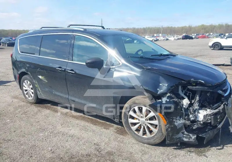 2018 Chrysler PACIFICA фото