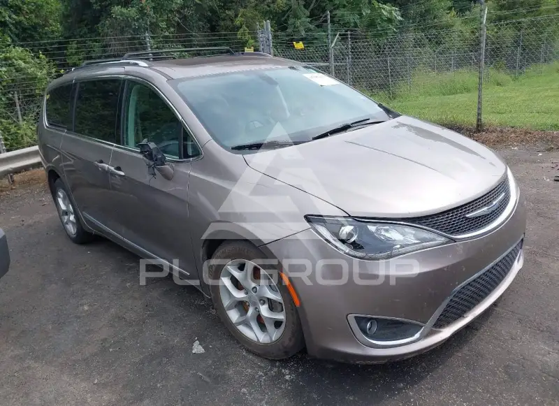 2018 Chrysler PACIFICA photo