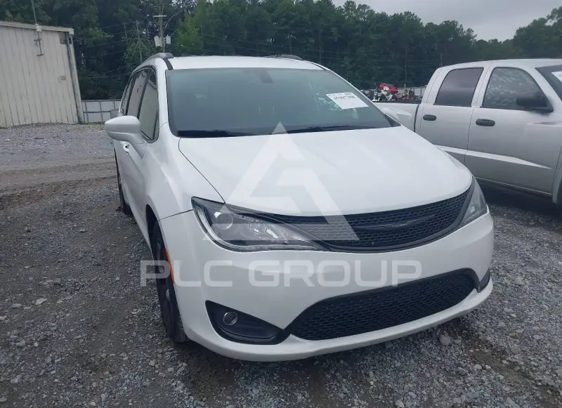 2018 Chrysler PACIFICA photo