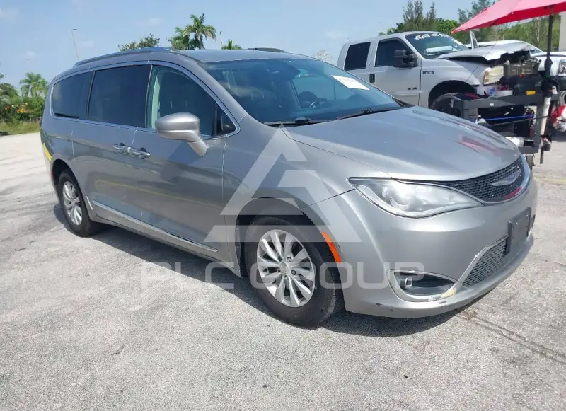 2018 Chrysler PACIFICA photo