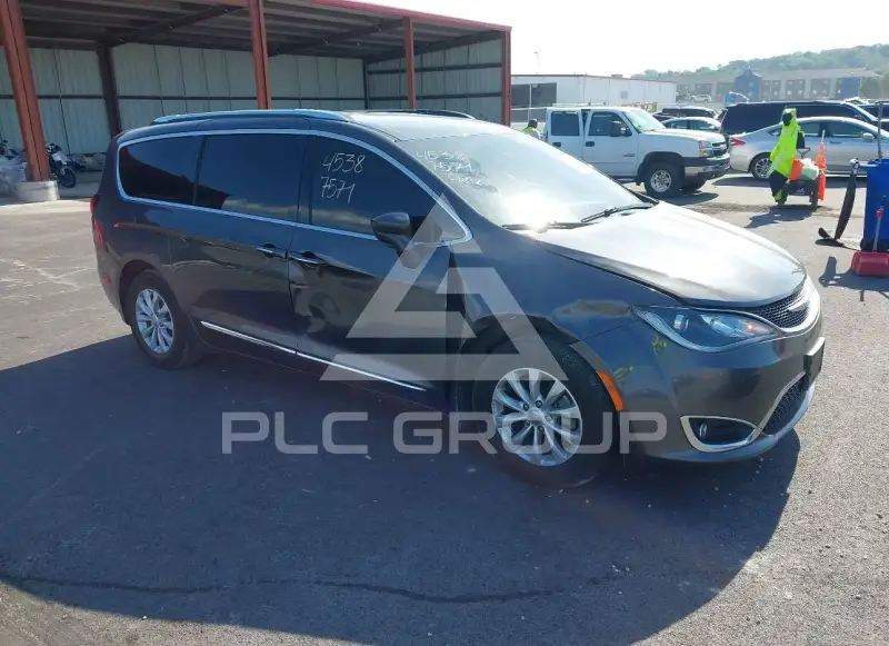 2018 Chrysler PACIFICA photo
