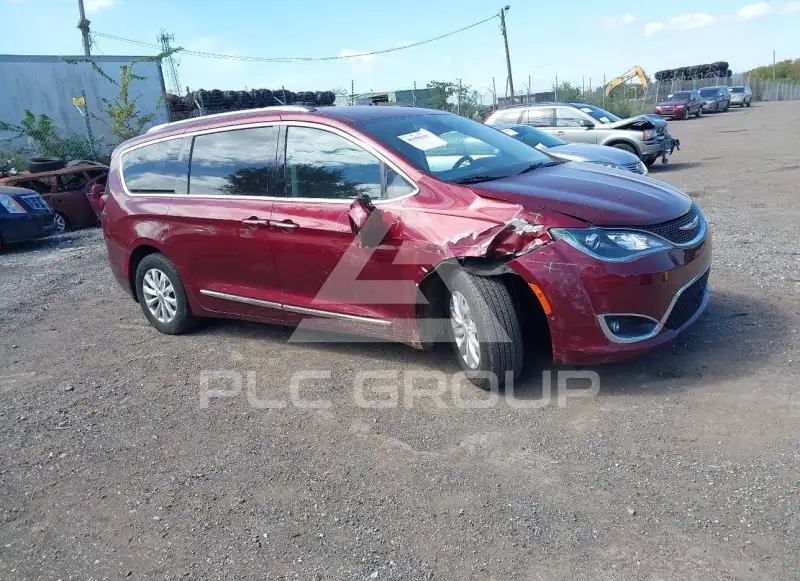 2018 Chrysler PACIFICA photo