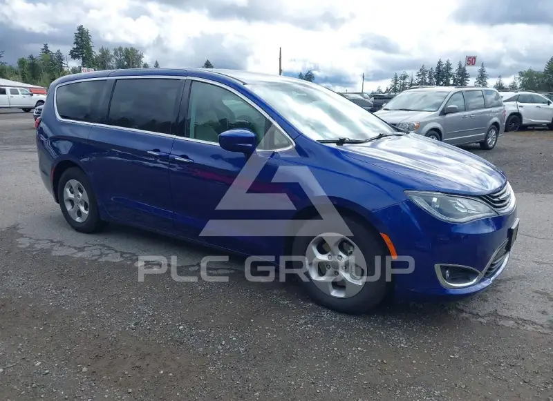 2018 Chrysler PACIFICA photo
