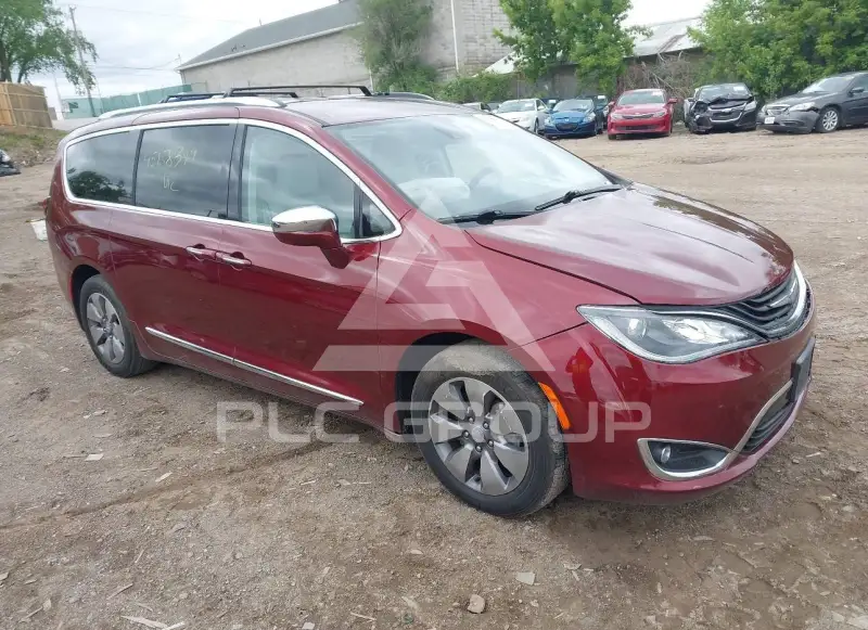 2018 Chrysler PACIFICA photo