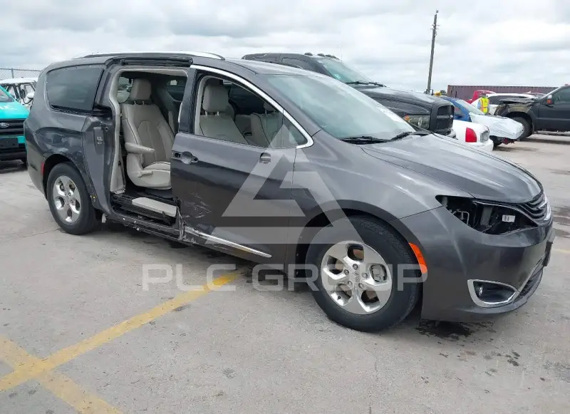 2018 Chrysler PACIFICA фото