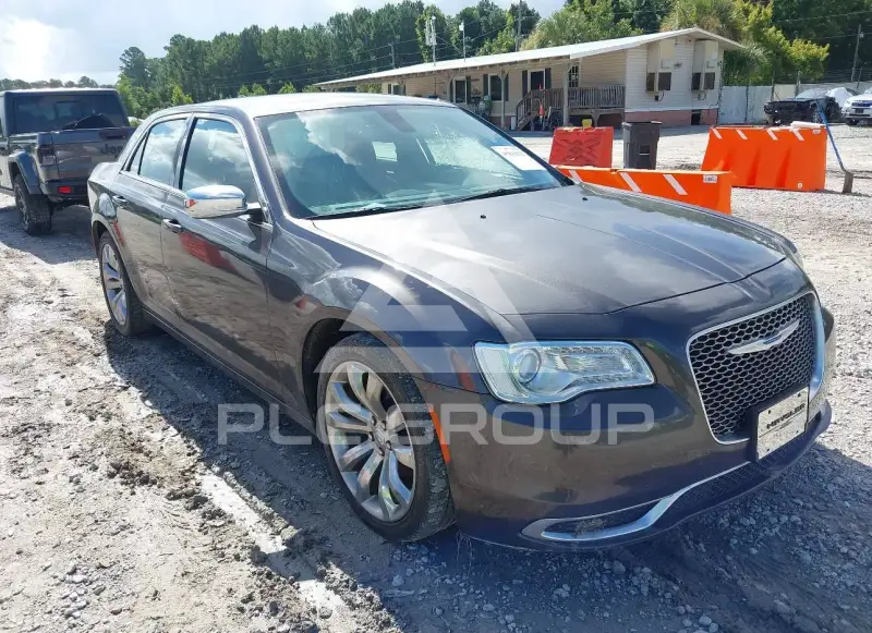 2018 Chrysler 300 фото