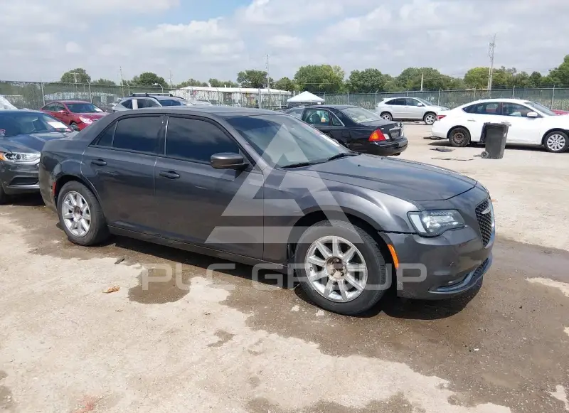 2018 Chrysler 300 фото
