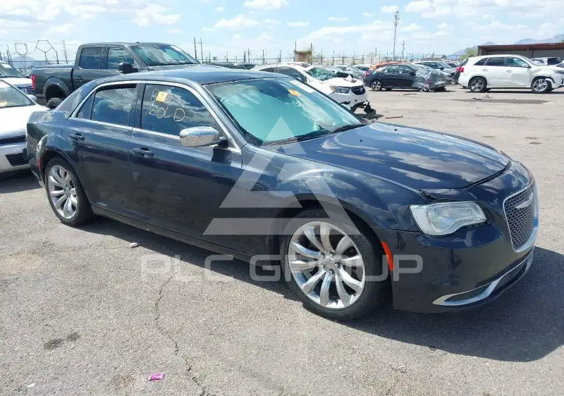 2018 Chrysler 300 фото