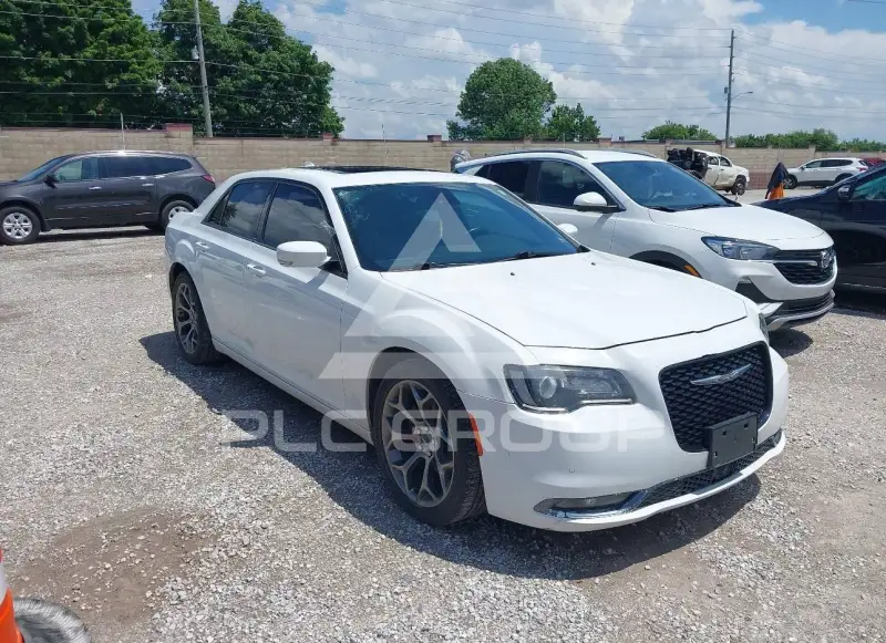 2018 Chrysler 300 фото