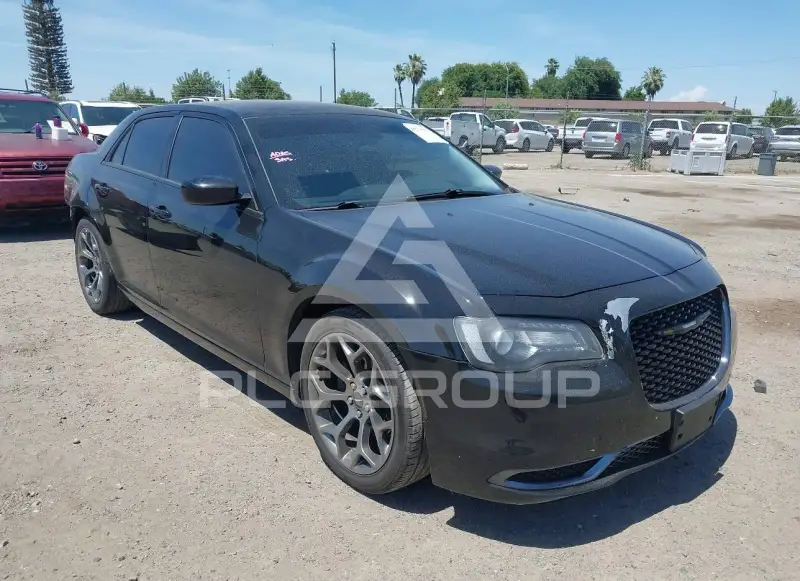 2018 Chrysler 300 photo
