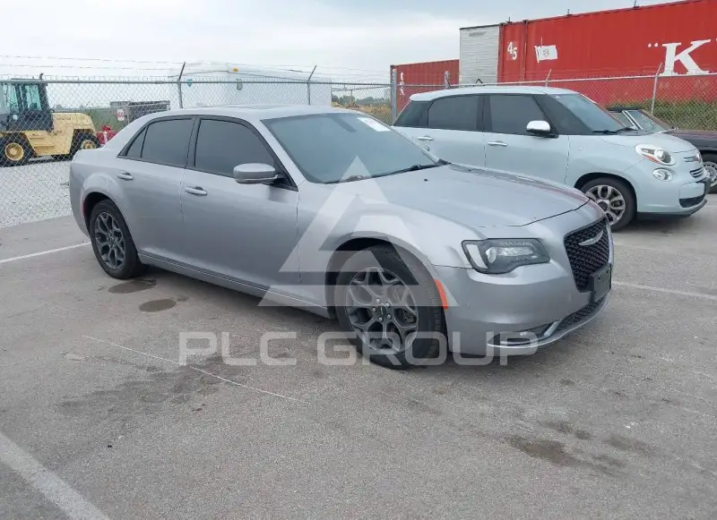 2018 Chrysler 300 фото