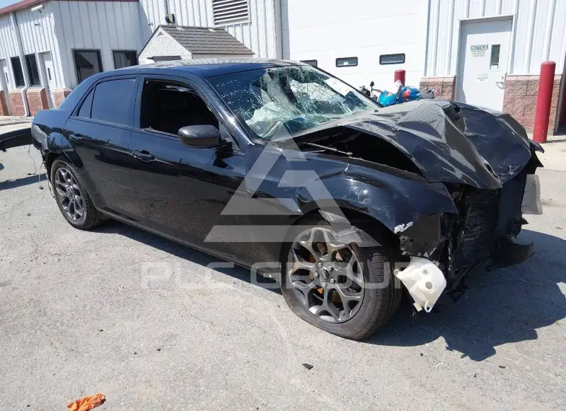 2018 Chrysler 300 photo