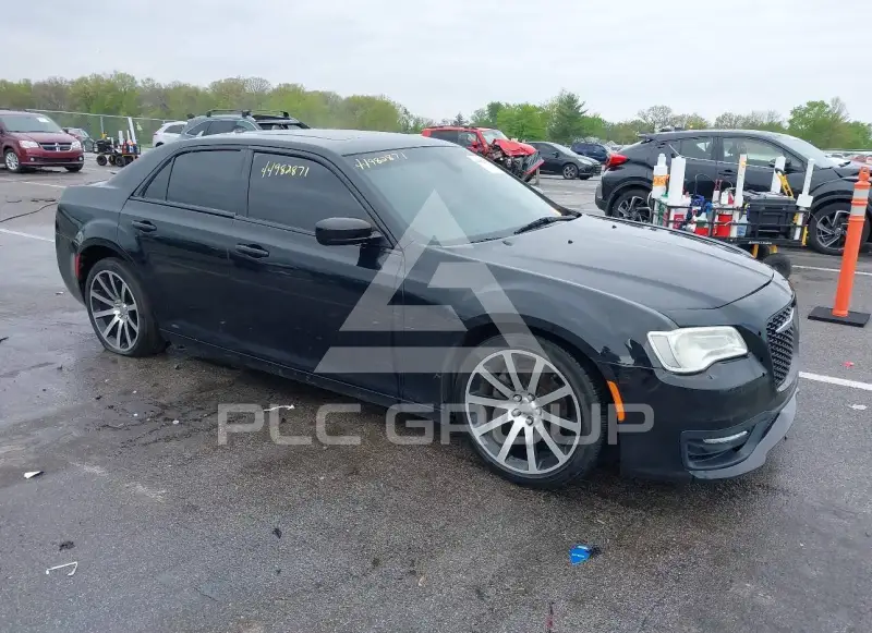 2018 Chrysler 300 photo