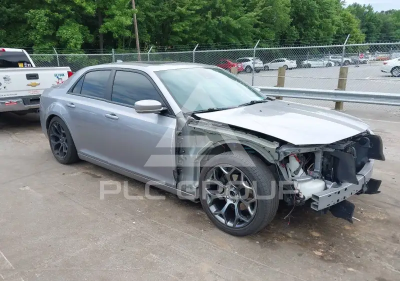 2018 Chrysler 300 photo