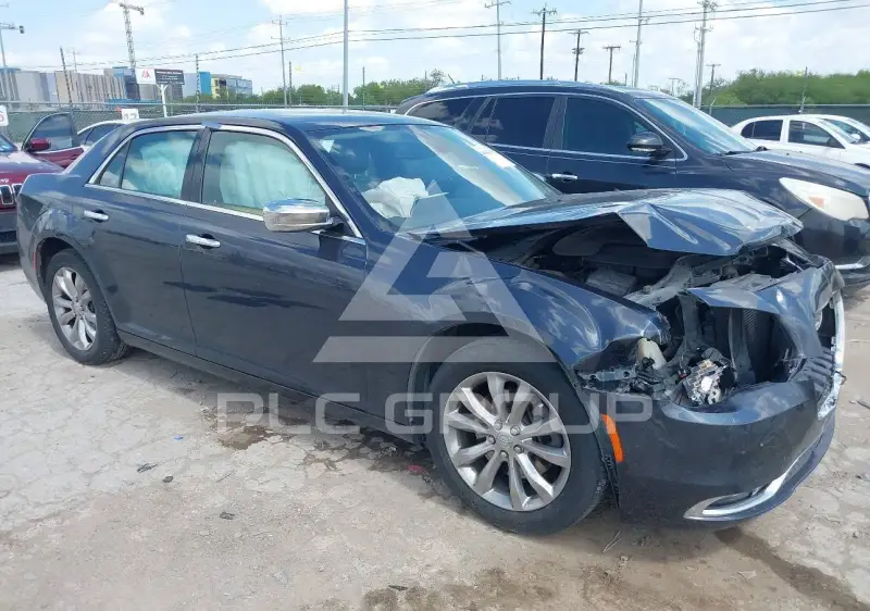 2018 Chrysler 300 фото