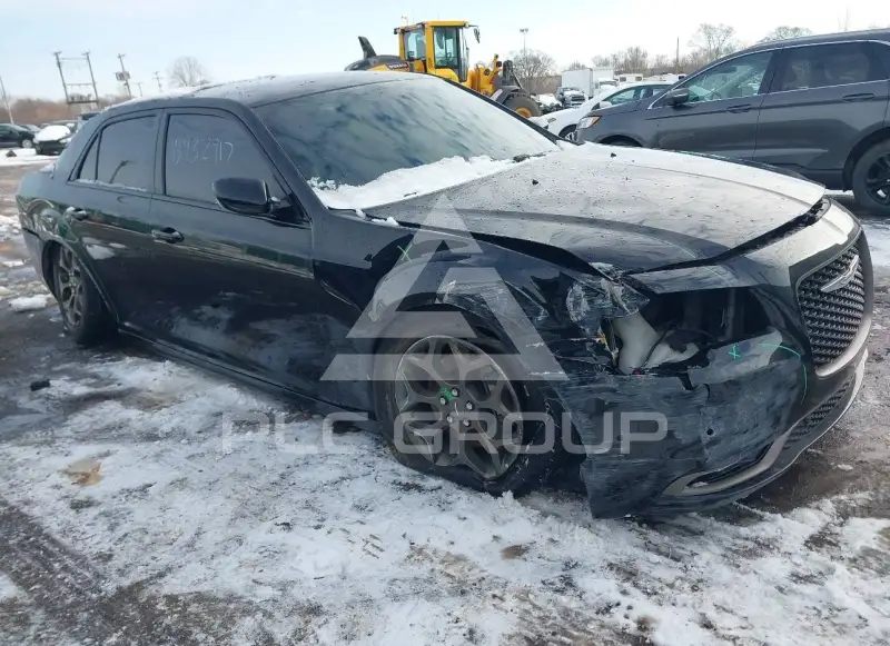 2018 Chrysler 300 photo