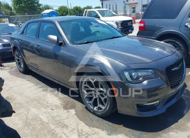 2018 Chrysler 300 фото