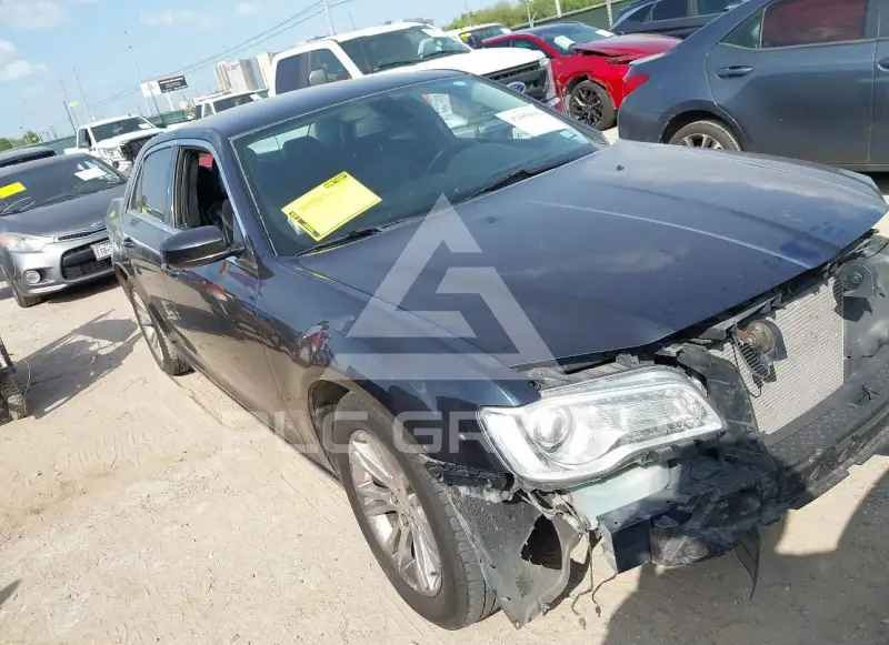 2018 Chrysler 300 photo