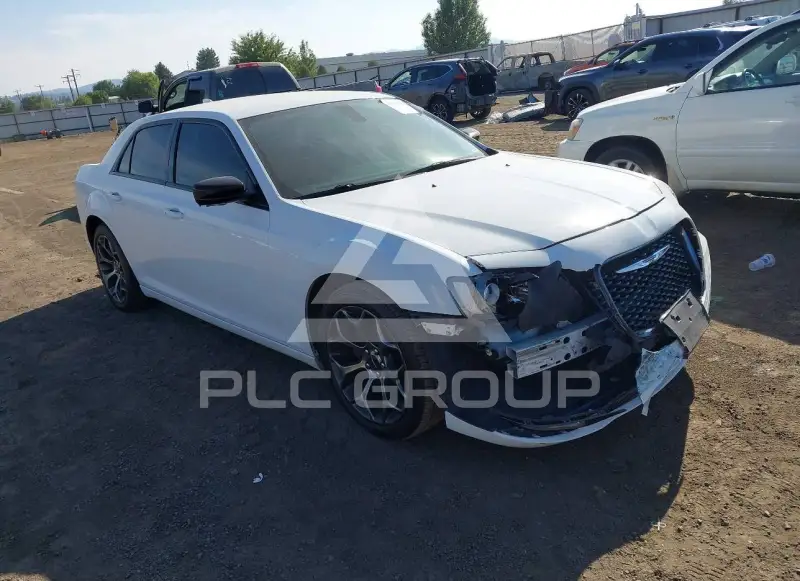 2018 Chrysler 300 фото