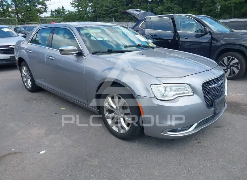2018 Chrysler 300 фото