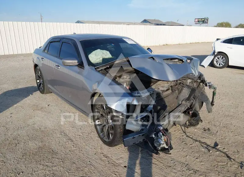 2018 Chrysler 300 photo