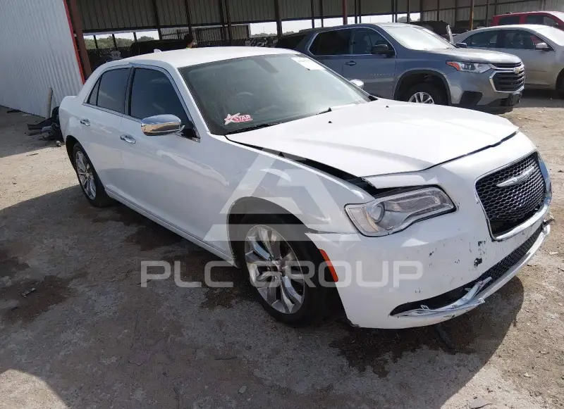 2018 Chrysler 300 photo