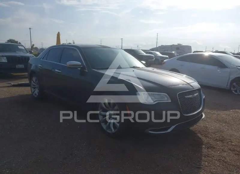 2018 Chrysler 300 фото