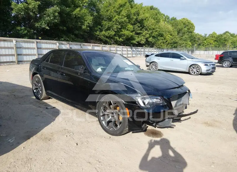 2018 Chrysler 300 фото
