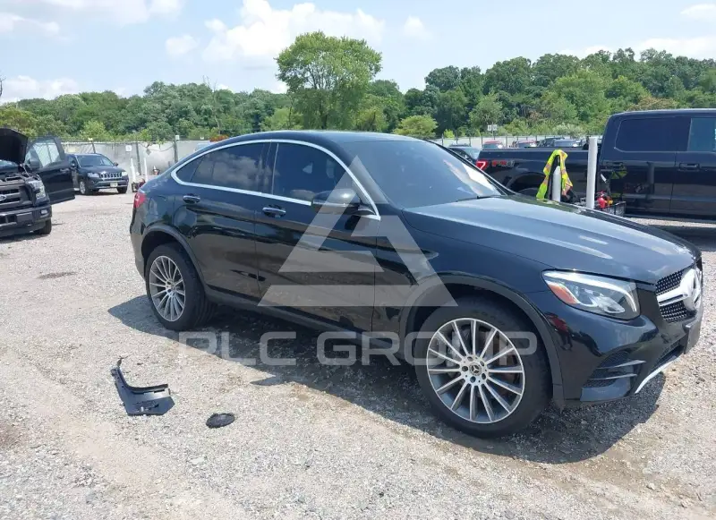 2018 Mercedes Benz Glc 300 photo