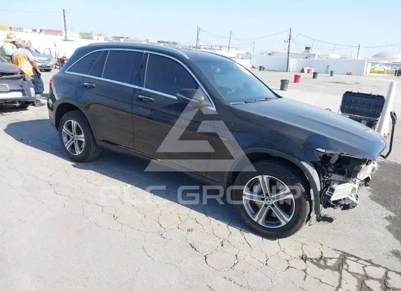 2018 Mercedes Benz GLC 350 photo