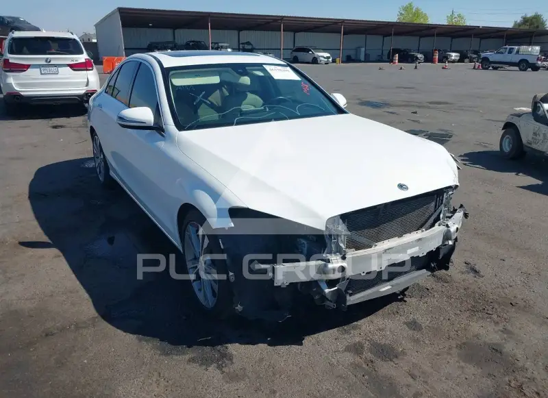 2018 Mercedes Benz C 300 фото