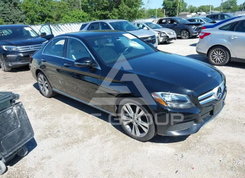 2018 Mercedes Benz C 300 фото