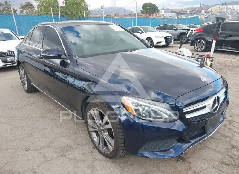 2018 Mercedes Benz C 300 фото
