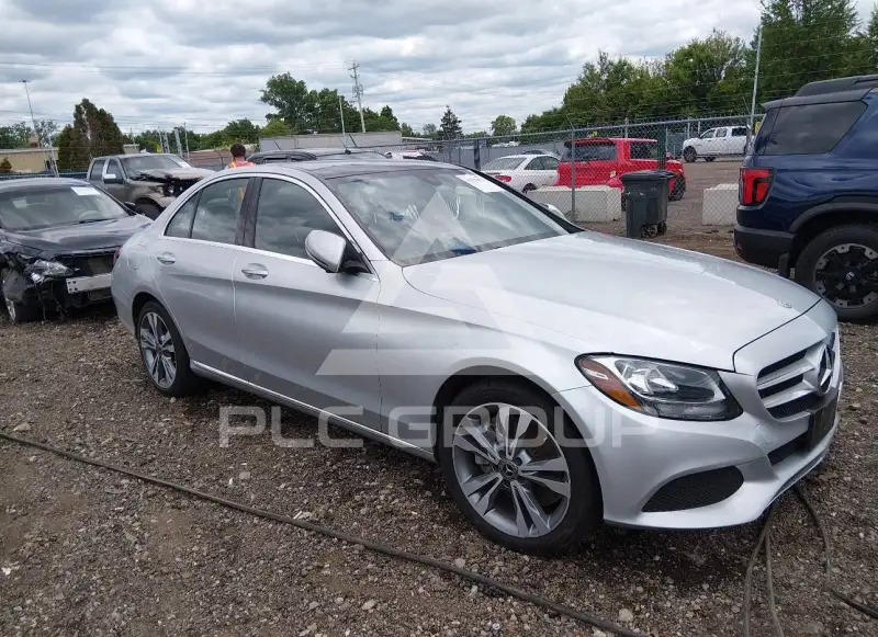 2018 Mercedes Benz C 300 фото