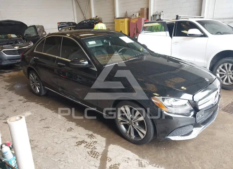 2018 Mercedes Benz C 300 фото