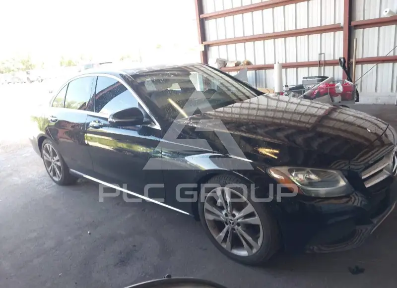 2018 Mercedes Benz C 300 фото