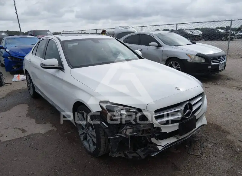 2018 Mercedes Benz C 300 фото