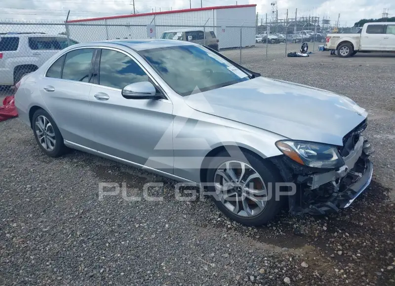 2018 Mercedes Benz C 300 фото