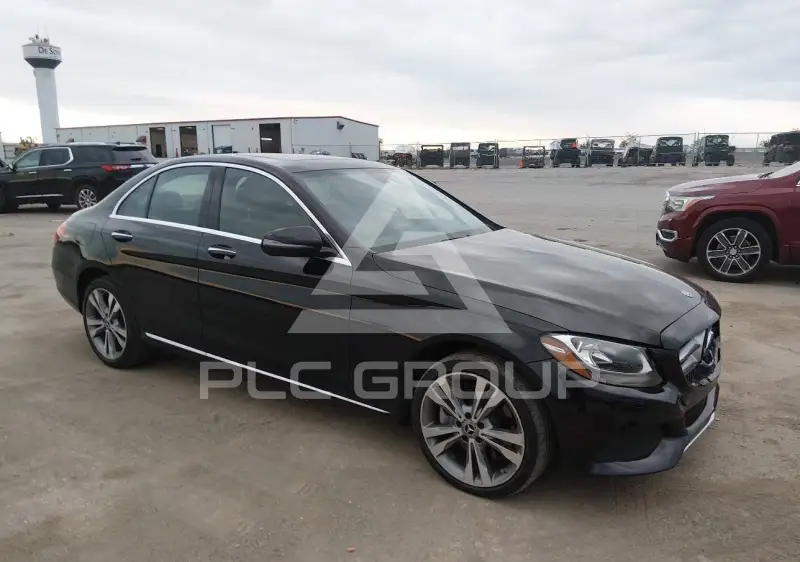 2018 Mercedes Benz C 300 фото