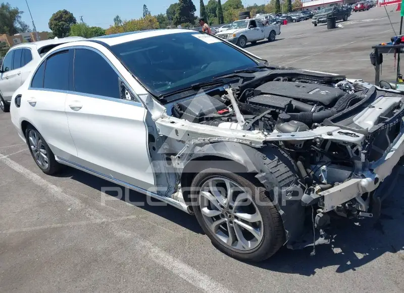 2018 Mercedes Benz C 300 фото