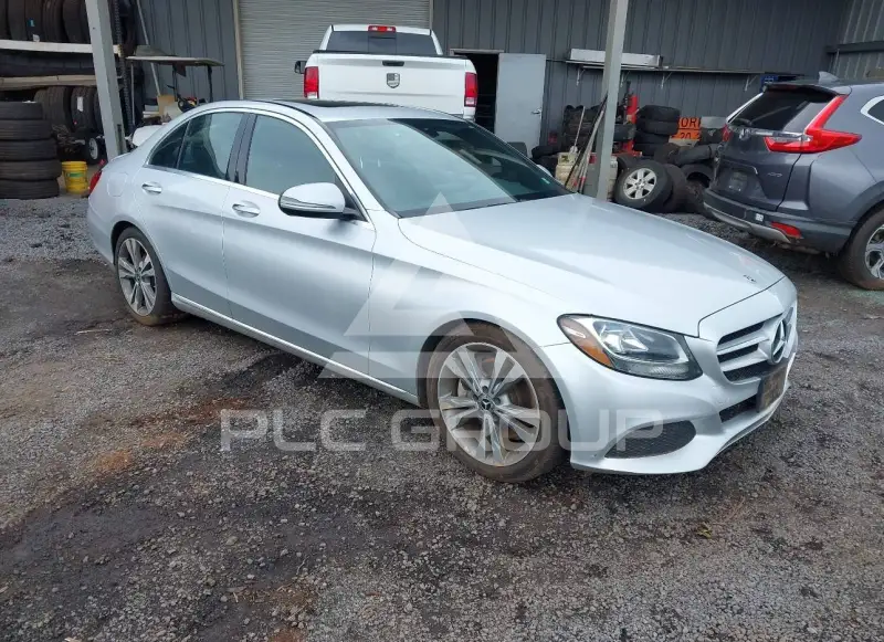 2018 Mercedes Benz C 300 фото