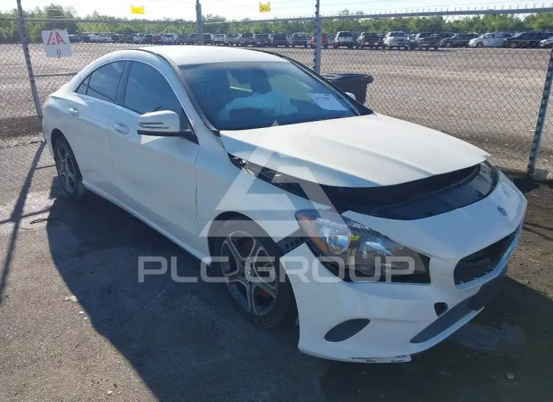 2018 Mercedes Benz CLA 250 фото