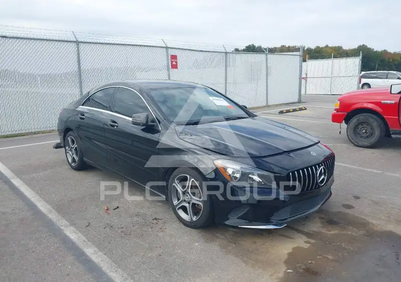 2018 Mercedes Benz CLA 250 фото