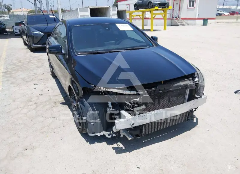 2018 Mercedes Benz CLA 250 фото