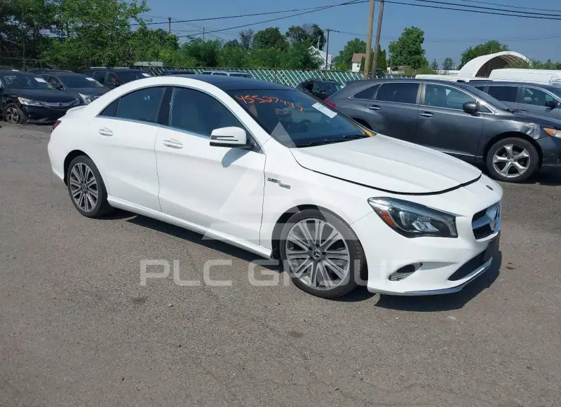 2018 Mercedes Benz CLA 250 фото