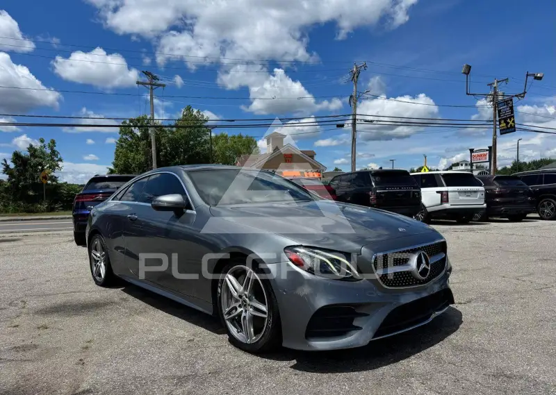 2018 Mercedes Benz E 400 фото